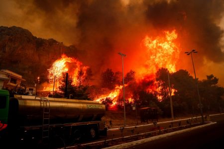 Η ατζέντα της ημέρας: 18 νεκροί στον Έβρο – Καίγεται η χώρα – Νέο κύμα αυξήσεων