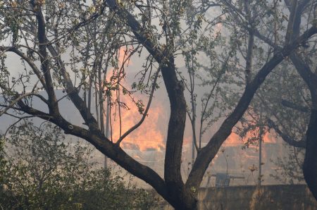 Φωτιά στη Ροδόπη: Εκκενώνεται το χωριό Κασσιτέρα