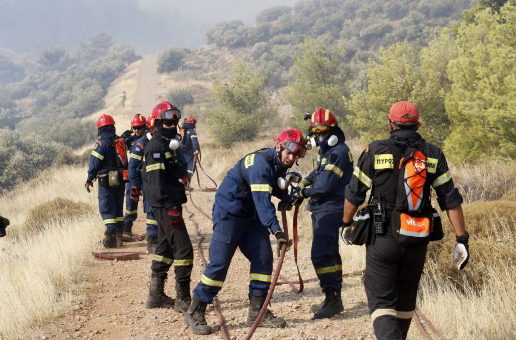 Ποια είναι τα ενεργά μέτωπα σε Πάρνηθα, Εβρο και Καβάλα – Επίσημη ενημέρωση από τον εκπρόσωπο της πυροσβεστικής