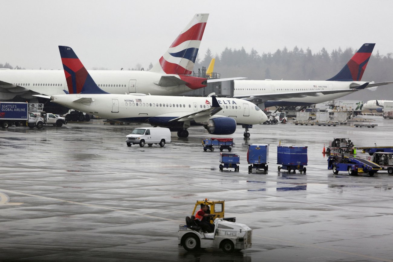 Βρετανία: Χάος στα αεροδρόμια – Τεράστιες καθυστερήσεις και ακυρώσεις πτήσεων