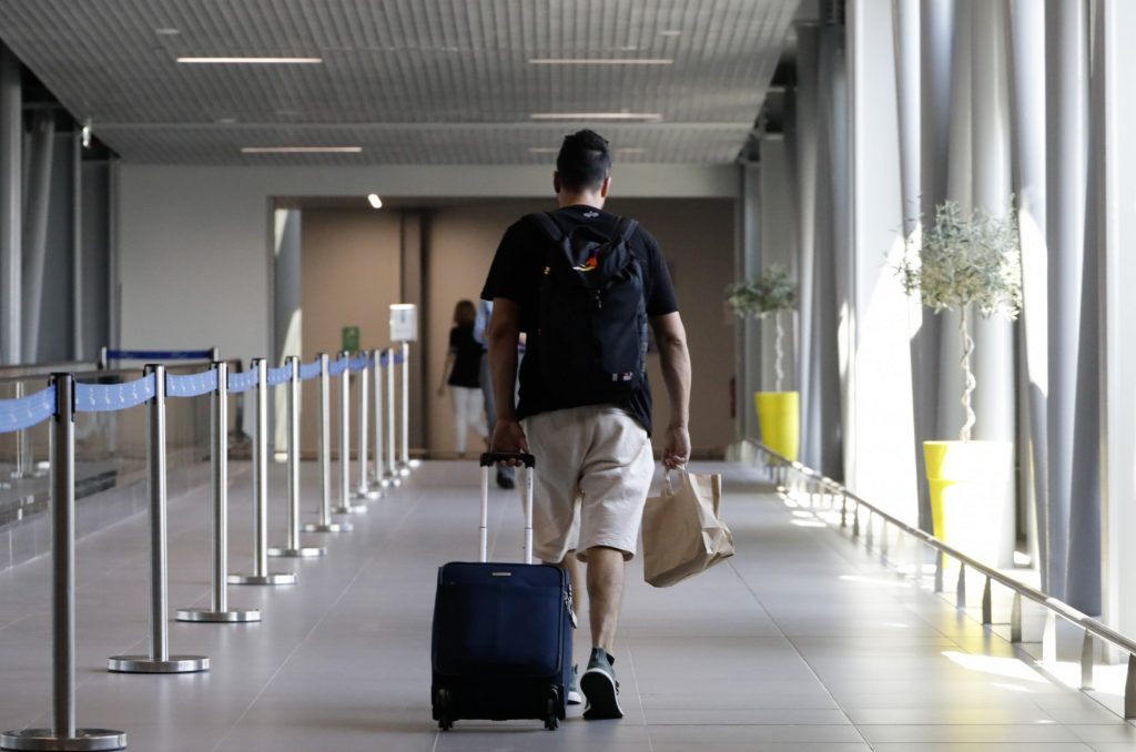 Σύλληψη έξι αλλοδαπών για πλαστά διαβατήρια