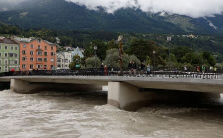Καταρρακτώδεις βροχές πλήττουν την κεντρική Ευρώπη