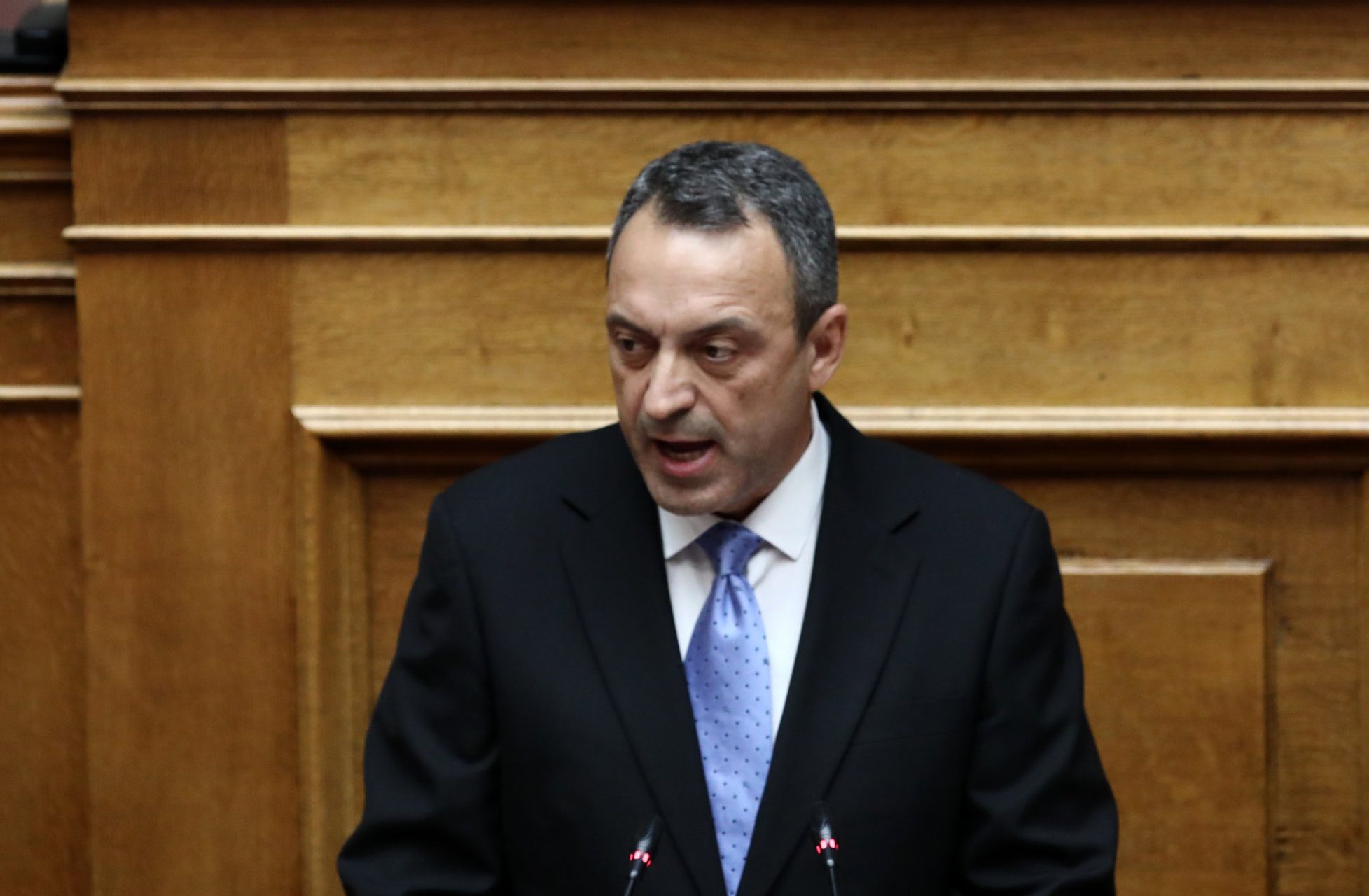 Σπαρτιάτες: Ο Στίγκας διέγραψε τρεις βουλευτές – Καταγγέλλει μεθόδους Greek Mafia και Δον Κορλεόνε