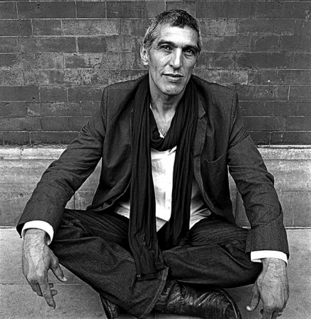 Ο αντιφατικός εικαστικός