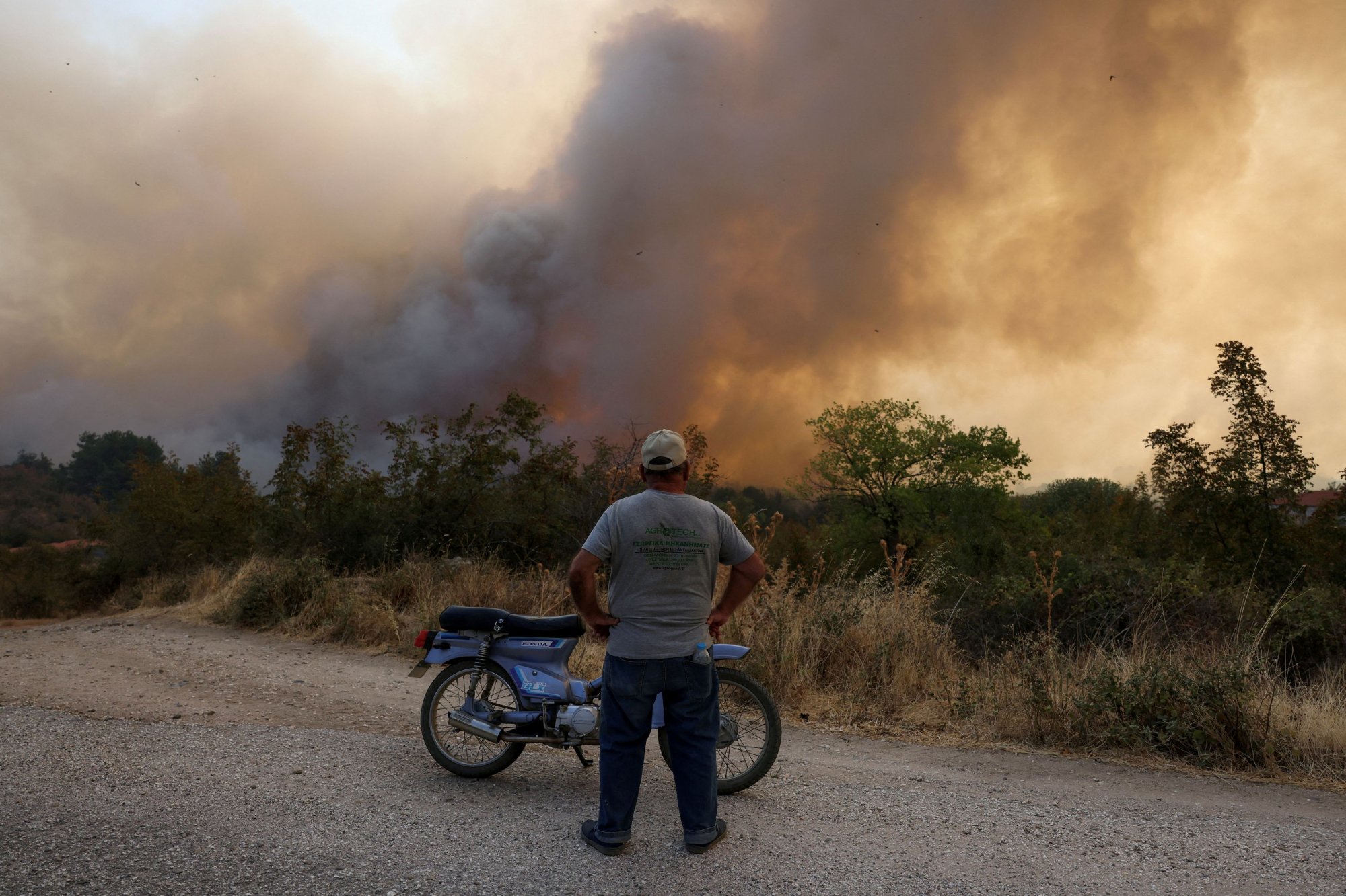 Φωτιές: Πολύ υψηλός κίνδυνος πυρκαγιάς αύριο σε Αττική, Στερεά Ελλάδα, Αν. Μακεδονία και Θράκη και Β. Αιγαίο