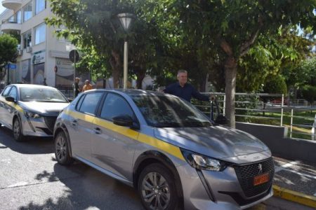 Δήμος Ιλίου: Δυο νέα ηλεκτρικά οχήματα προστέθηκαν στον στόλο του