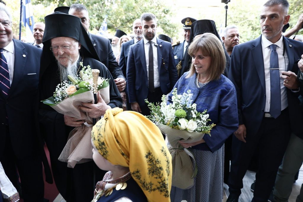 Επίτιμοι δημότες Πύργου η ΠτΔ Κατερίνα Σακελλαρόπουλου και ο Οικουμενικός Πατριάρχης Βαρθολομαίος