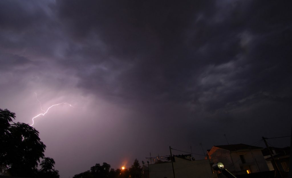 Καιρός: Σε εγρήγορση ο κρατικός μηχανισμός, ενεργοποίηση του 112 – Πώς θα κινηθούν τα φαινόμενα