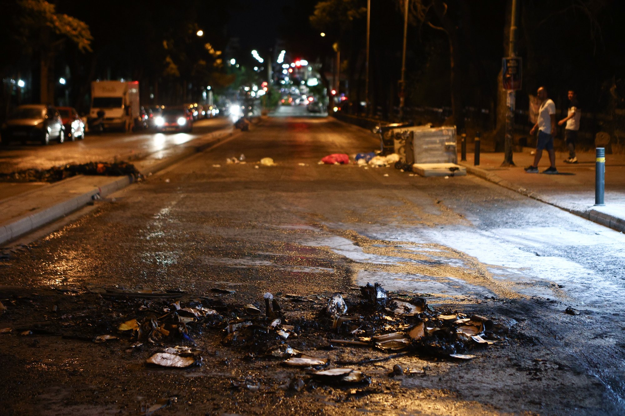 Επεισόδια Ζωγράφου: Δύο αστυνομικοί τραυματίες – Αποκαταστάθηκε η κυκλοφορία στη Ούλοφ Πάλμε