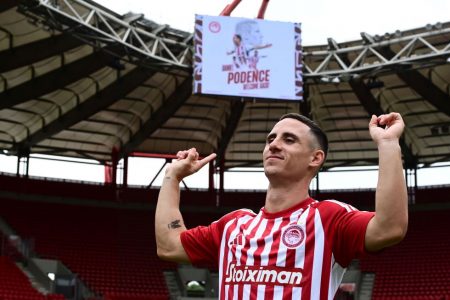 Ολυμπιακός: Τα νούμερα που επέλεξαν Ποντένσε, Γιόβετιτς και Σολμπάκεν