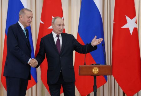 Ουκρανία: Απορρίπτει την τουρκική πρόταση για συμβιβασμό με τη Ρωσία στα σιτηρά