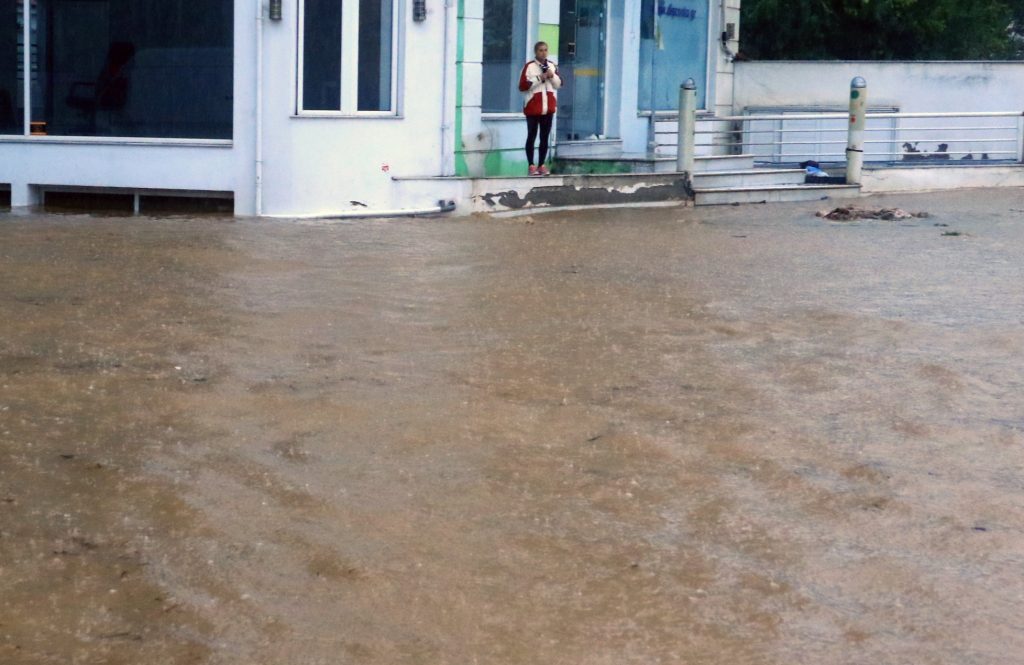 Κακοκαιρία Daniel: Αγνοείται γυναίκα στη Χαλκιδική