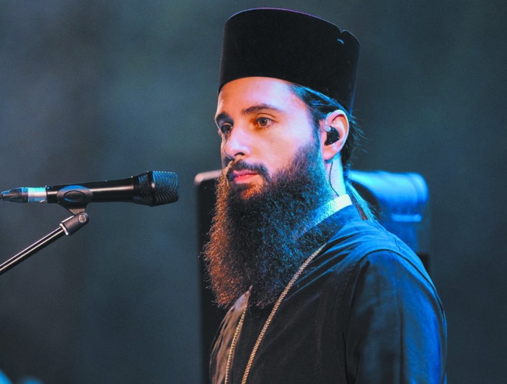 Οι YouTubers της… Εκκλησίας – Πώς κερδίζουν χιλιάδες ακόλουθους