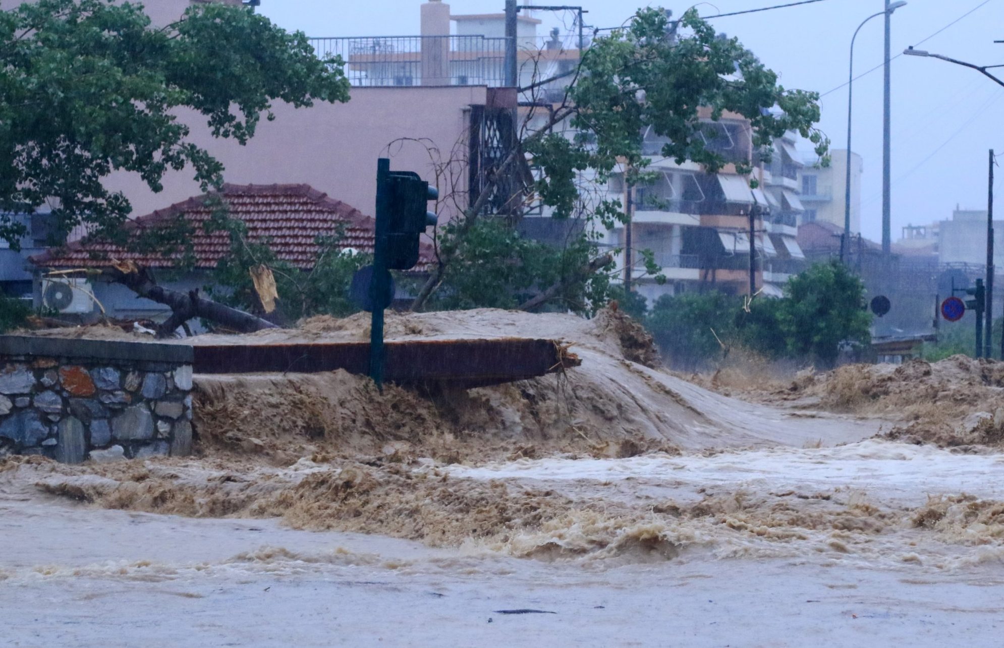 Κακοκαιρία Daniel: Νέα έξαρση τις πρωινές ώρες – Πότε θα υποχωρήσουν τα φαινόμενα