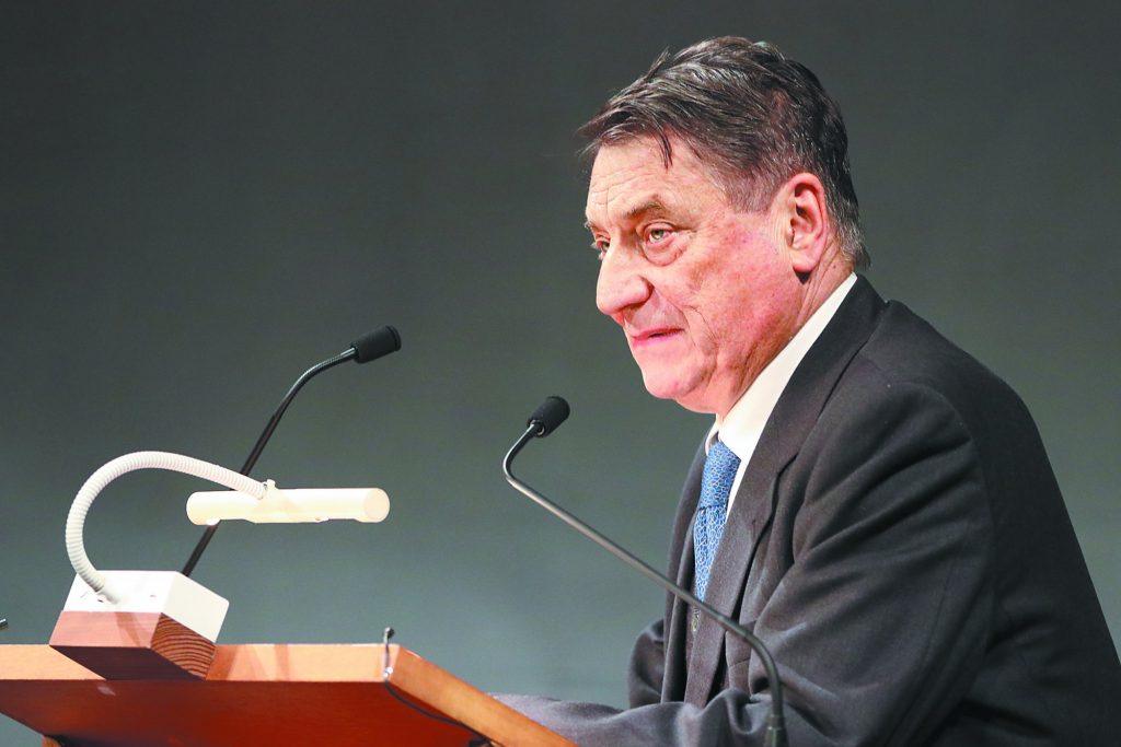 Ο Κλάουντιο Μάγκρις και ο μαγικός νοητικός περίπλους