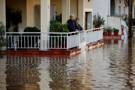 Κακοκαιρία Daniel: Απεγκλωβισμός 61 ανθρώπων έως τώρα σε παραλίες της Μαγνησίας