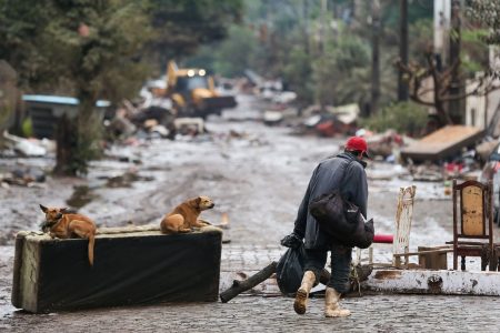 Βραζιλία: Τουλάχιστον 41 νεκροί και 46 αγνοούμενοι από κυκλώνα