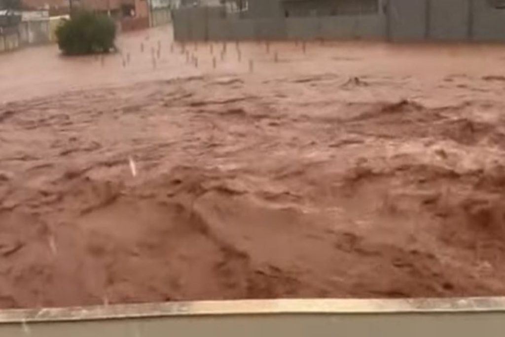 Η κακοκαιρία Daniel έφτασε στη Λιβύη: Τουλάχιστον 150 οι νεκροί