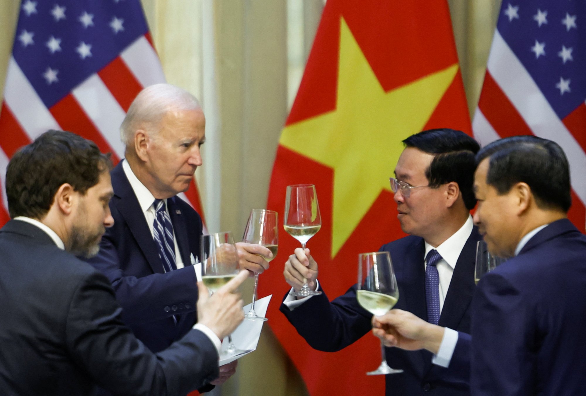 ΗΠΑ: Οι ανησυχίες για την Κίνα οδηγούν σε ιστορική αναβάθμιση των σχέσεων με το Βιετνάμ