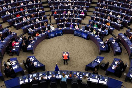 Ευρωπαϊκό Κοινοβούλιο: Εγκρίθηκε η αύξηση των εδρών σε 720