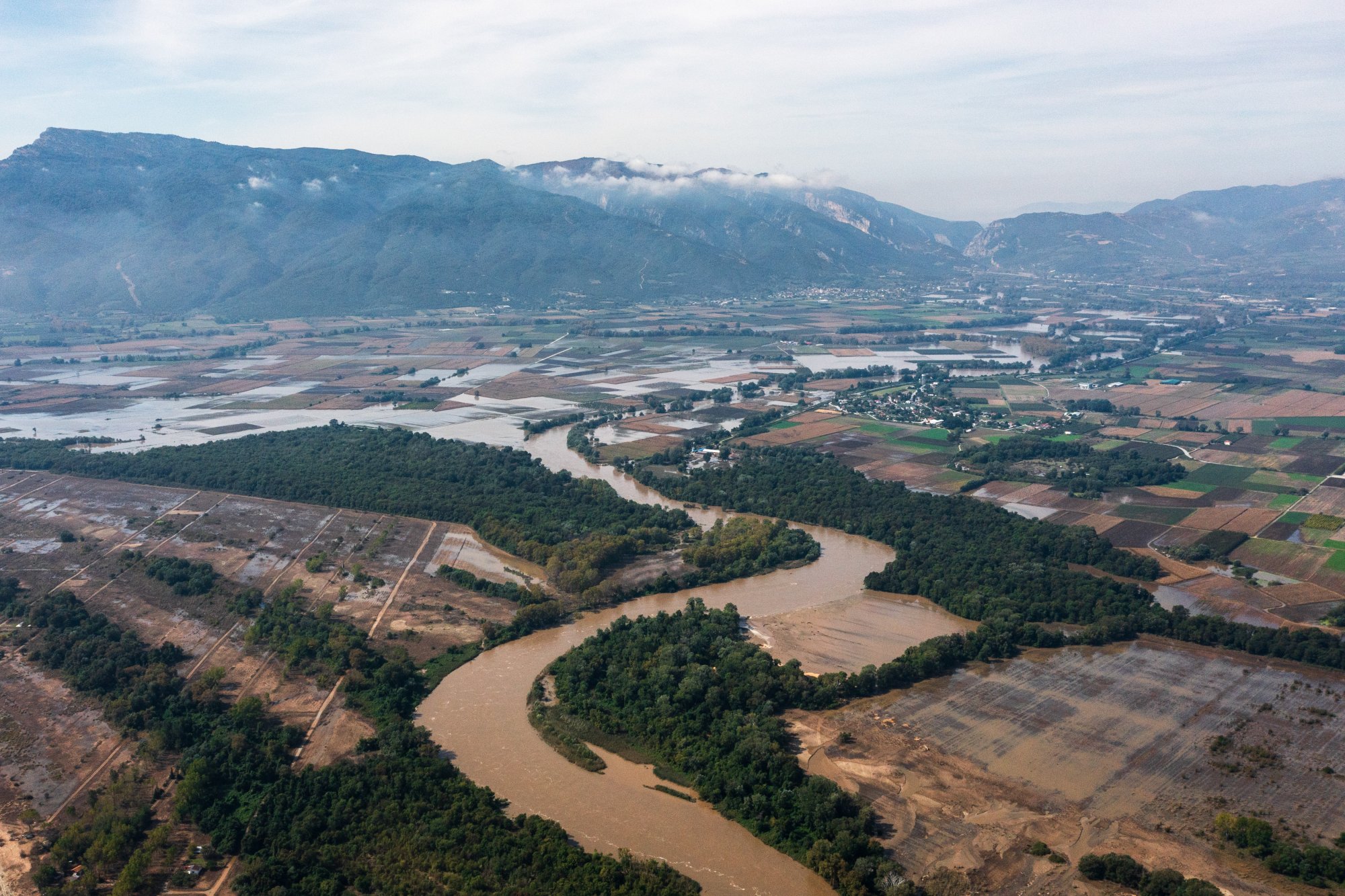 Θεσσαλία: «Ξεπερασμένες οι υπάρχουσες υποδομές» – Οι ομοιότητες με τη Ντέρνα της Λιβύης