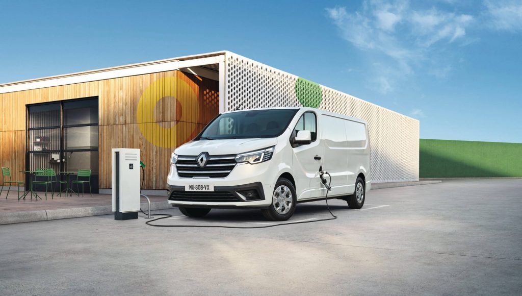 Renault Trafic E-Tech: O κρίκος που συμπληρώνει την ΕV αλυσίδα