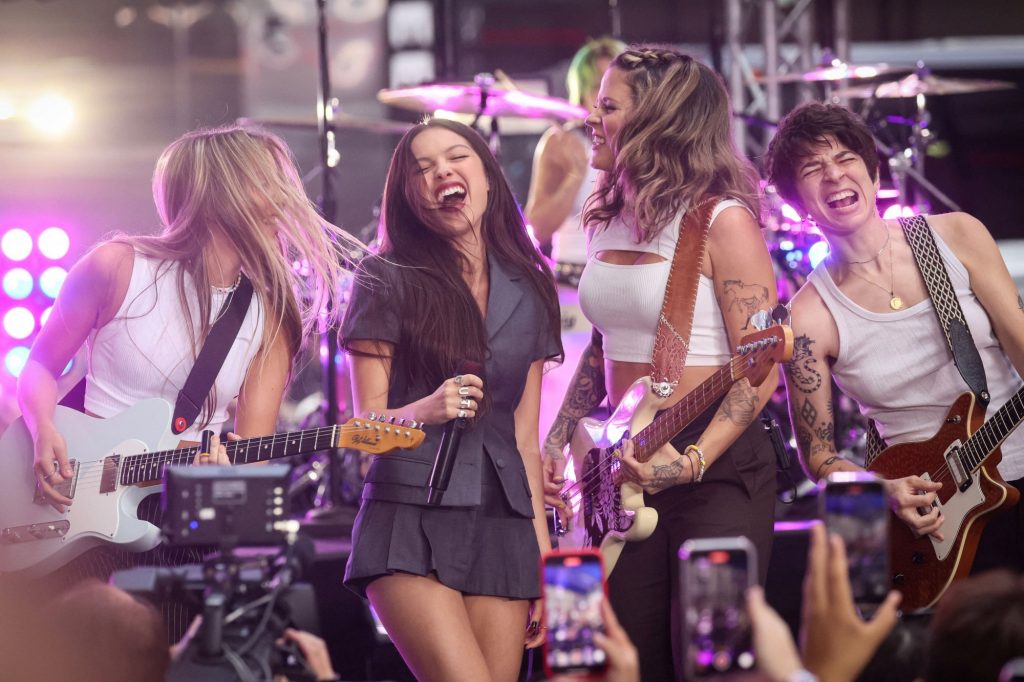 Olivia Rodrigo: Μετά τα VMAs ξεκινά νέα παγκόσμια περιοδεία