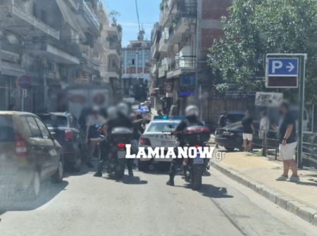 Λαμία: Άγριο ξύλο στο κέντρο της πόλης – Συνεπλάκησαν περίπου 40 άτομα