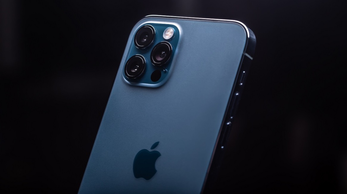 iPhone 12: Αναβαθμίζεται από την Apple μετά τους φόβους για υπερβολική ραδιενέργεια