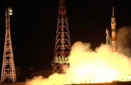 Εκτοξεύτηκε ο πύραυλος Σογιούζ που μεταφέρει δύο Ρώσους και μια Αμερικανίδα στον ISS