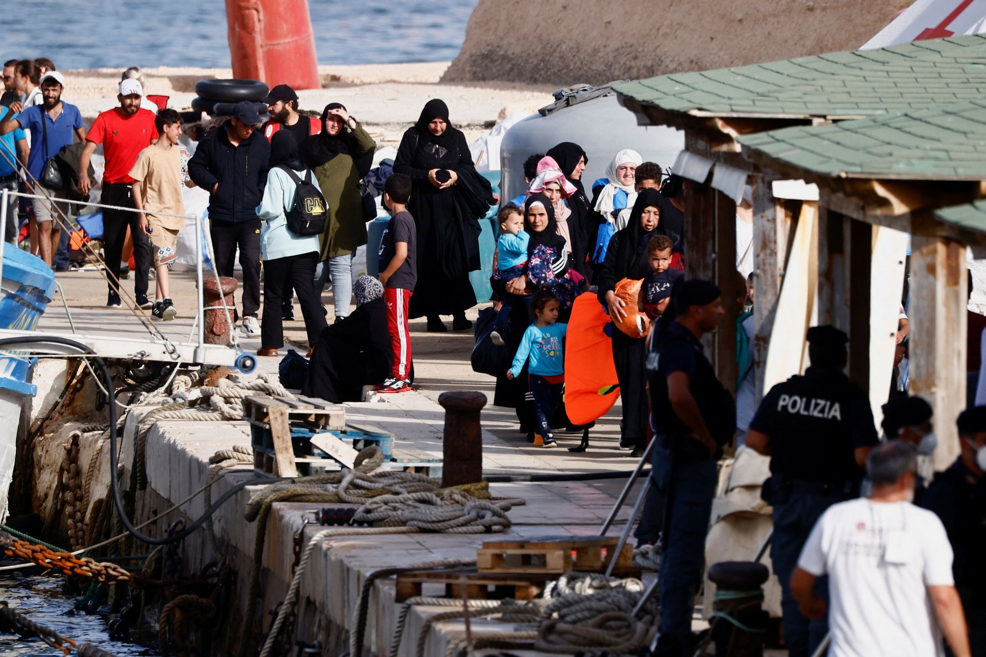 Μελόνι: Ενέκρινε τα νέα μέτρα για το μεταναστευτικό και το προσφυγικό