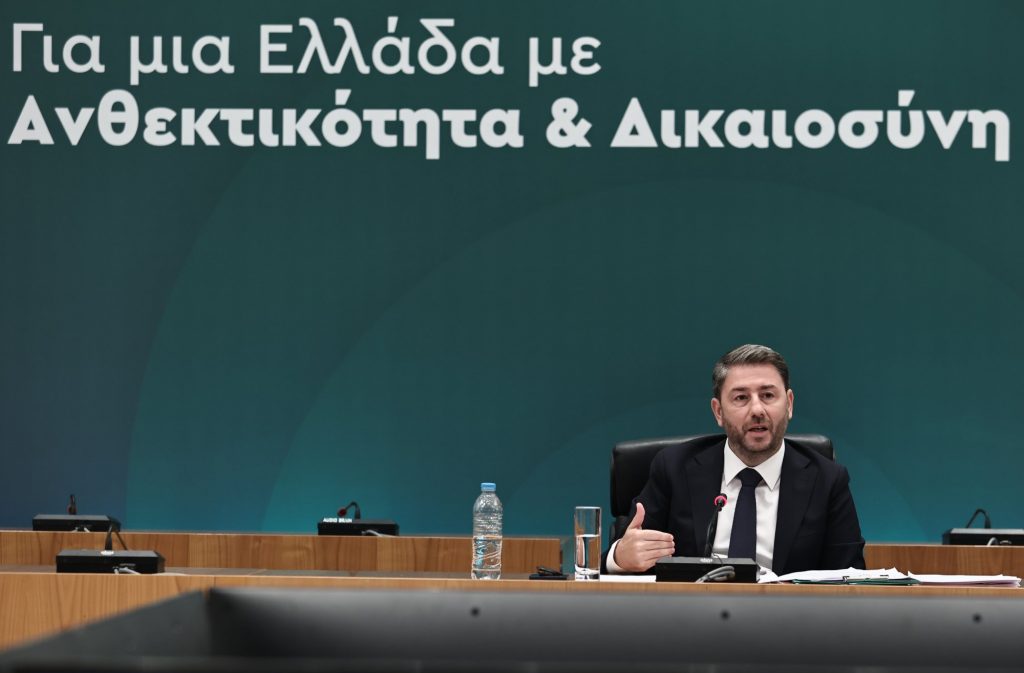 ΠαΣοΚ: Το παρασκήνιο της συνέντευξης Ανδρουλάκη – Τι ειπε ο ίδιος και τι τα στέλεχη σε πηγαδάκια 