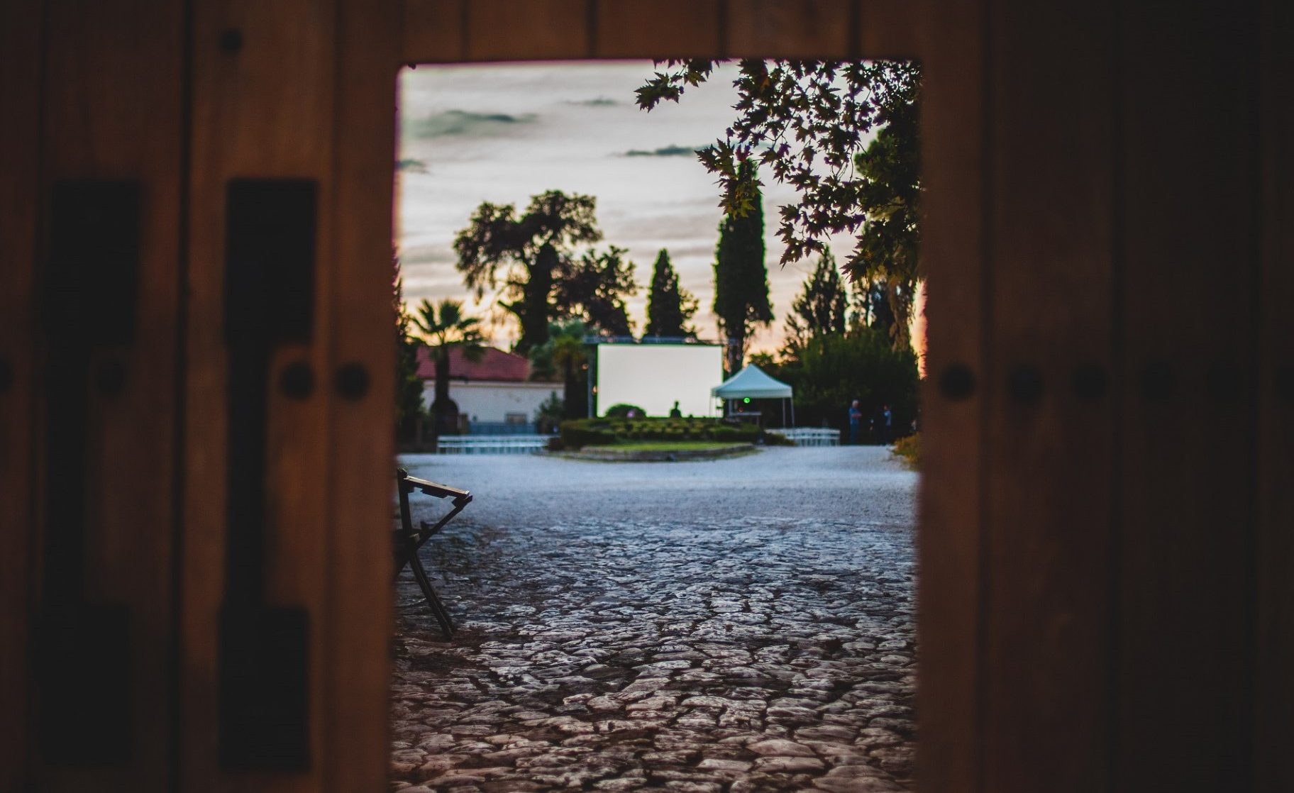 KinoFest: Επιστρέφει και μετατρέπει το παλαιότερο οινοποιείο της Ελλάδας σε θερινό σινεμά