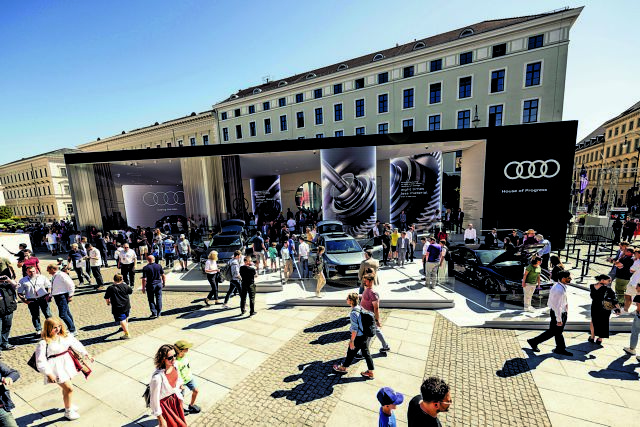 Εκθεση Αυτοκινήτου του Μονάχου: Πώς οι Γερμανοί έδωσαν πνοή σε ένα ξεπερασμένο θεσμό