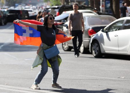 Αρμενία: Τρίτη μέρα διαδηλώσεων για το Ναγκόρνο – Καραμπάχ