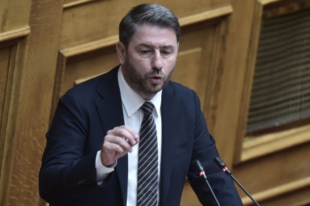 Ανδρουλάκης: «Καταψηφίζουμε το εργασιακό νομοσχέδιο – Περισσότερη δουλειά χωρίς πρόσθετες αμοιβές»