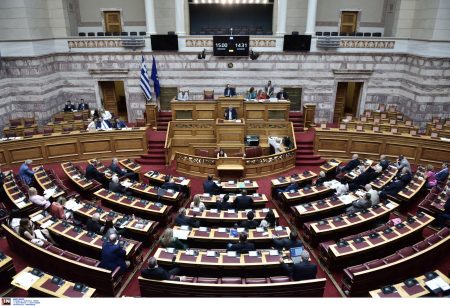 Βουλή: Με 158 «ναι» υπερψηφίστηκε το εργασιακό νομοσχέδιο