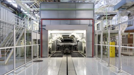 Toyota: Προς αύξηση παραγωγής με ηλεκτρική «αιτία»
