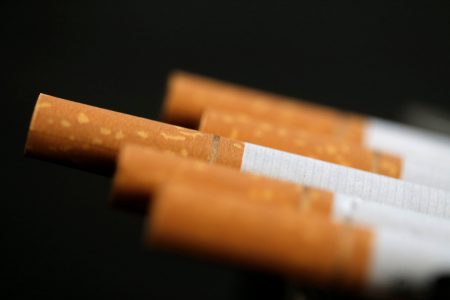 Βρετανία: Στόχος να απαγορευτεί η πώληση τσιγάρων στην επόμενη γενιά
