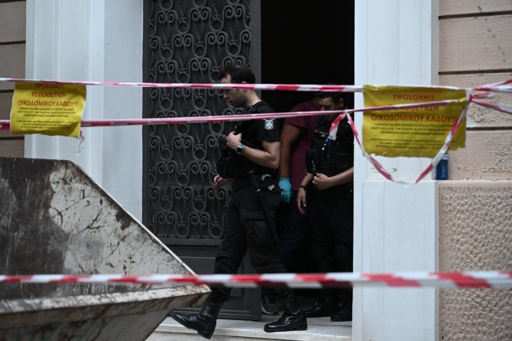 Κολωνάκι: Νέα στοιχεία για το «οπλοστάσιο» – Μπορεί να ανήκαν στον Πρωθυπουργό Τσουδερό