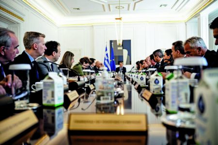 …στροφή στο κόμμαΗ κινητοποίηση του μηχανισμούκαι ο στόχος της κυριαρχίας