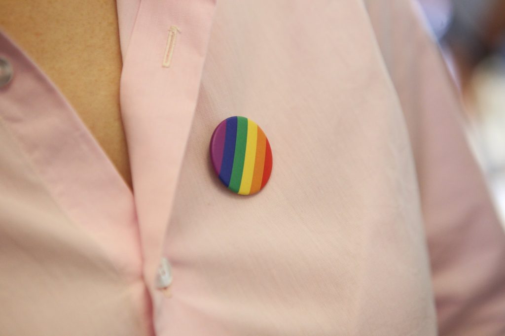 «Παγώνει» το γάμο των ομόφυλων ζευγαριών η κυβέρνηση – Οι τέσσερις λόγοι