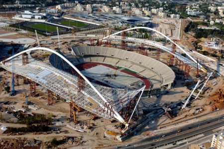 Η πικρή ιστορία του στεγάστρου