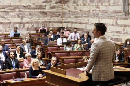 ΣΥΡΙΖΑ: Τι έδειξε η πρώτη Κασσελάκη στην ΚΟ – Η ψυχική απόσταση, τα λευκά και η νέα τρόικα