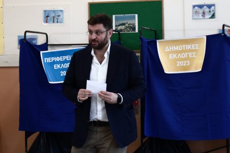 Δημοτικές εκλογές: Ψήφισε ο Ζαχαριάδης – Το μήνυμα για τον δήμο Αθηναίων