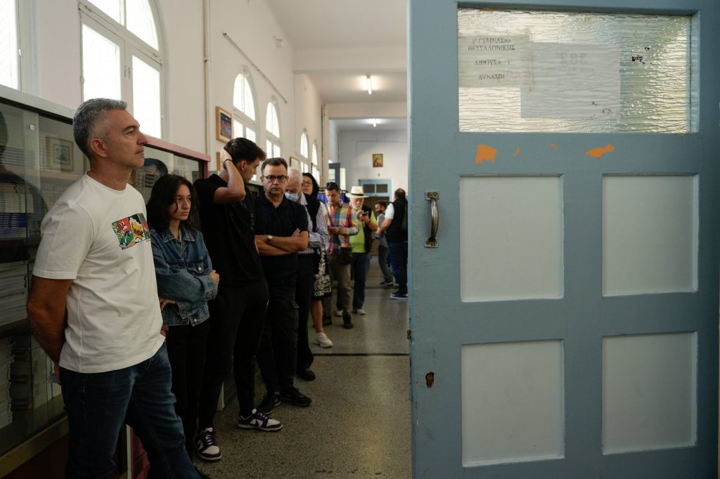 Μηνύματα της αποχής και της κάλπης