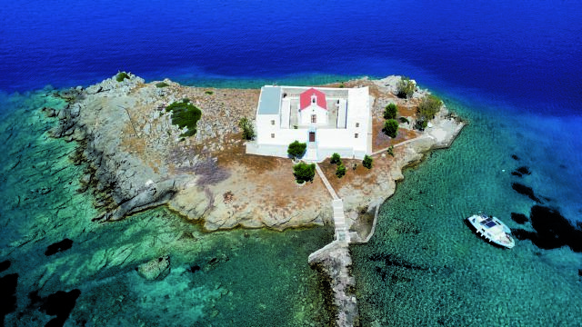 Κάθε ξωκκλήσι και μια ιστορία