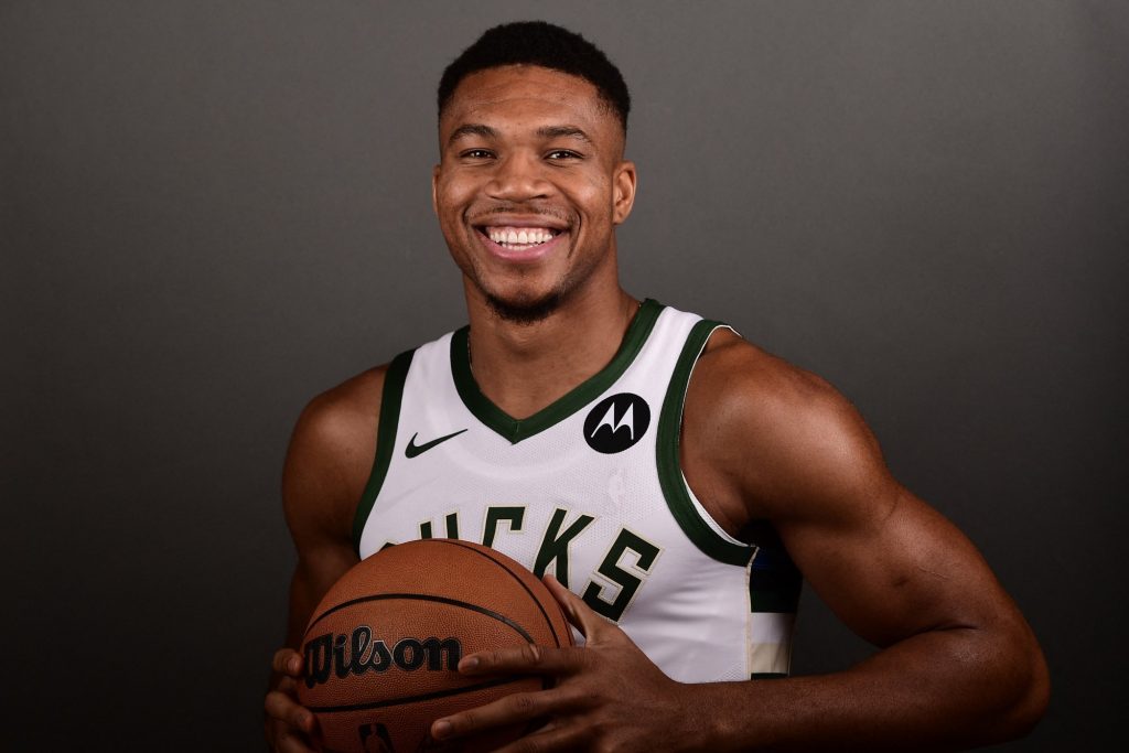 Γιάννης Αντετοκούνμπο: Το ESPN τον κατέταξε στην πρώτη θέση των 100 καλύτερων του NBA