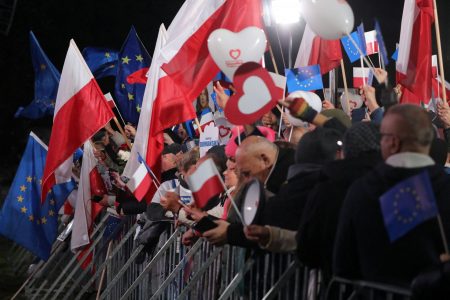 Οι κάλπες που κρίνουν το ευρωπαϊκό μέλλον της Πολωνίας