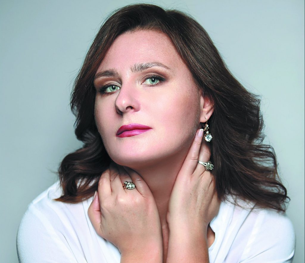 Σβετλάνα Σοζντάτελεβα στο Βήμα: «Αρχισα να τραγουδώ προτού μιλήσω»